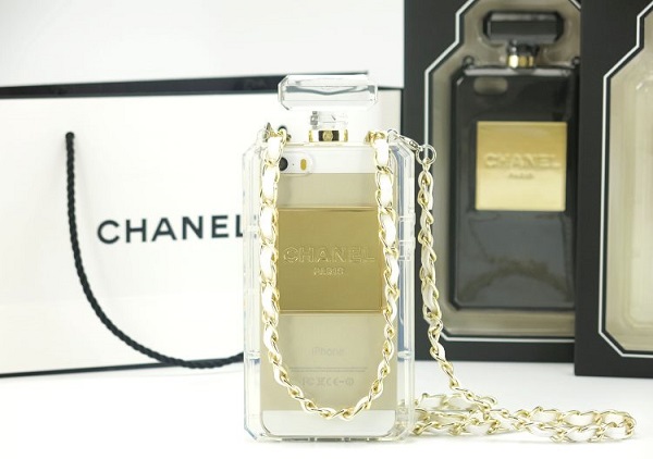 Chanelデザインのiphoneケースを集めてみました Isuta イスタ おしゃれ かわいい しあわせ