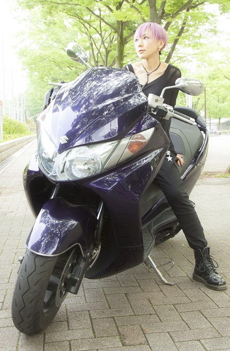 今週のiphone美女 デザイナーの九朗さんは つながるバイクアプリ で都内の駐輪場を簡単検索 Isuta イスタ おしゃれ かわいい しあわせ