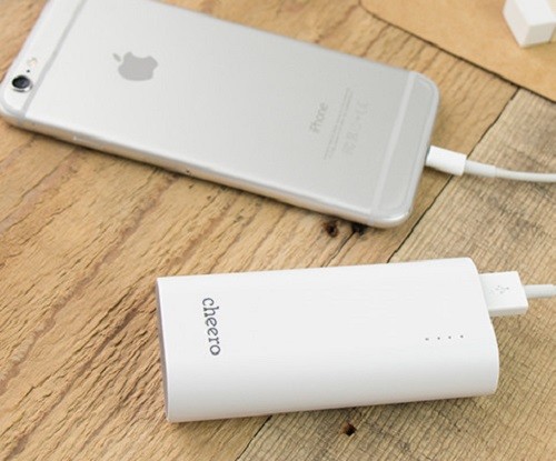 Iphone 6を2 5回フル充電出来る Power Plus 3 Mini がコンパクトで持ち運びに最適 Isuta イスタ 私の 好き にウソをつかない