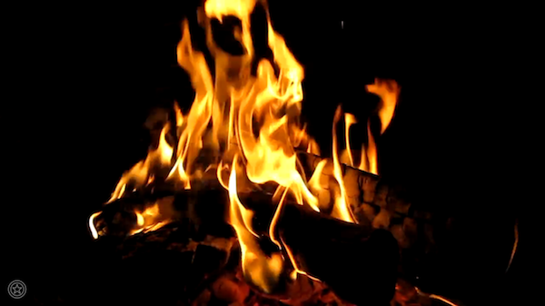 見ると心がホッとする 暖炉を眺めるだけのヒーリングアプリ Isuta イスタ おしゃれ かわいい しあわせ
