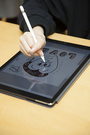 デジタルへの拒否感が出なかった 人気イラストレーターがipad Proとapple Pencilで人生が変わった話 Isuta イスタ 私の 好き にウソをつかない