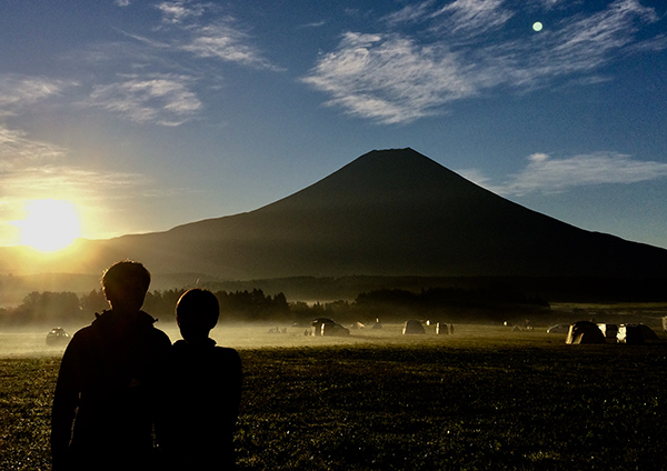 Iphoneで写真を撮る時に知ってると便利 旅先でも使いたくなる便利な操作方法5選 Isuta イスタ 私の 好き にウソをつかない