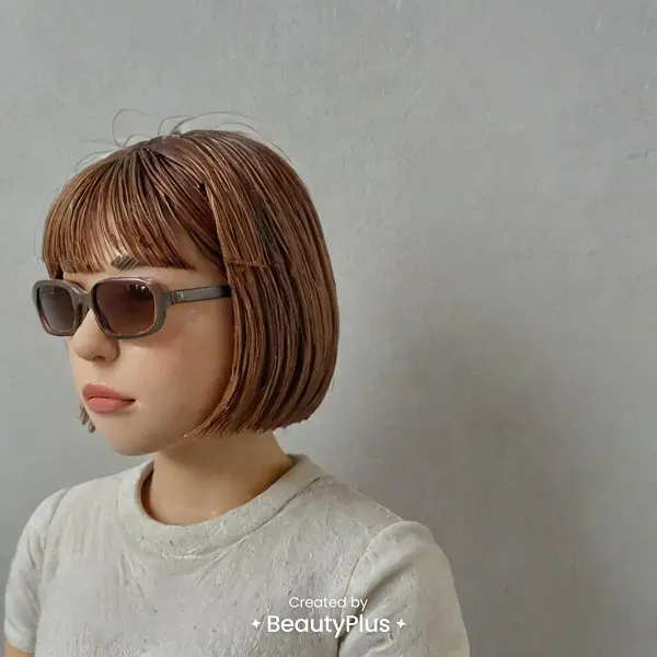写真・動画加工アプリ「BeautyPluss（ビューティープラス）」のAIフィルター『CLAY』で『粘土加工』した女性の写真