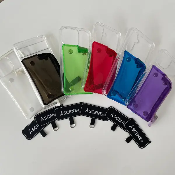 ガジェットブランド「A SCENE（エーシーン）」のスマホケース「B＆C PVC clear case」（左から『White』『Black』『Green』『Red』『Blue』『Purple（WEB限定）』）