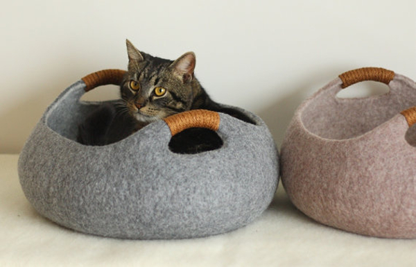 にゃんこ大満足 小物入れにも使えるフェルト素材の猫ベッドがかわいい Isuta イスタ 私の 好き にウソをつかない