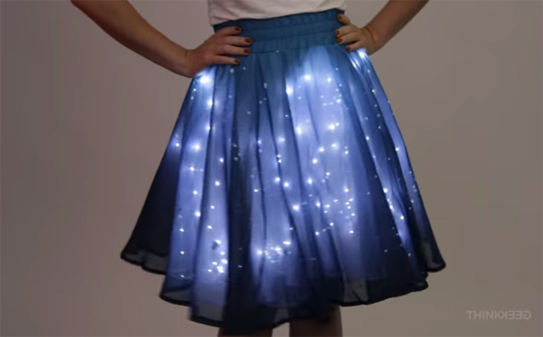 ハロウィン・コスチュームにオススメ☆暗闇でキラキラ輝く“LEDスカート”に目が釘付け