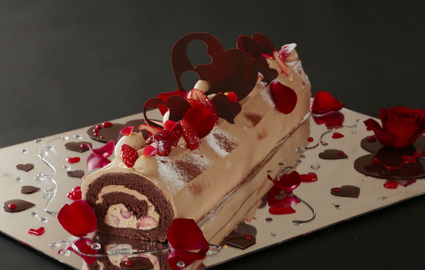 2月チョコレートロールケーキ
