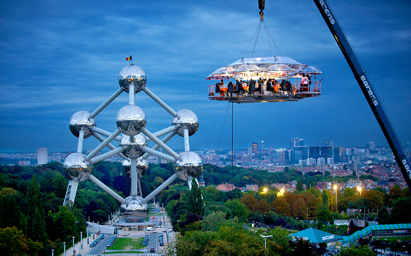 dinner in the sky