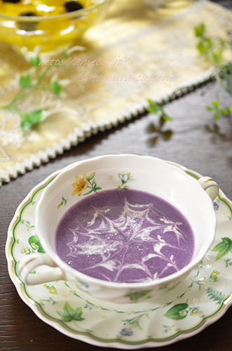 ハロウィンに☆紫芋の塩麹スープ♫