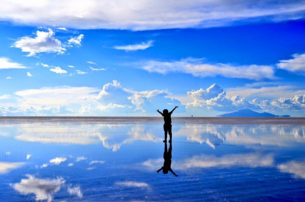 夢の絶景、ウユニ塩湖へ女子旅♡ 今年は冒険してみたい人に“ウユニ塩湖モデルプラン”ご紹介！