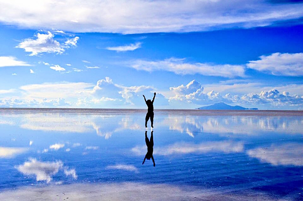 夢の絶景、ウユニ塩湖へ女子旅♡ 今年は冒険してみたい人に“ウユニ塩湖モデルプラン”ご紹介！