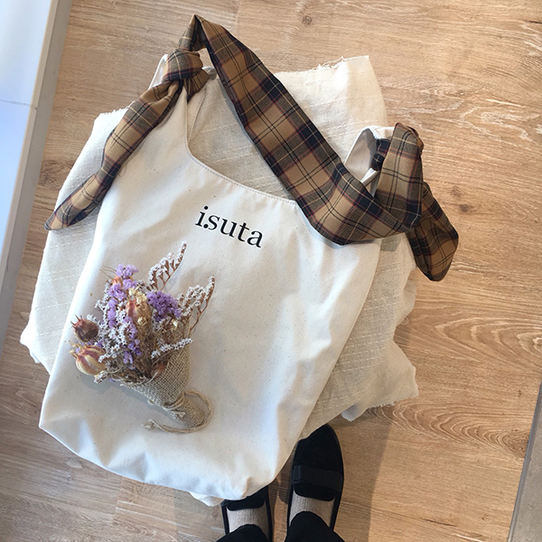 【isuta instagram 5k突破】ありがとうキャンペーン♡ノベルティバッグをフォロワー200名にプレゼント