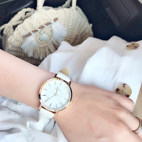 DAISOで見つけた高見えアイテム♡ 500円の“大理石調腕時計”がこれからの季節との相性ぴったり！
