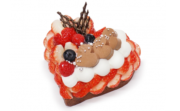 ふたりでシェアするハート型 カフェコムサ 恋みのり いちごを使ったバレンタイン限定ケーキがかわいい Isuta イスタ 私の 好き にウソをつかない