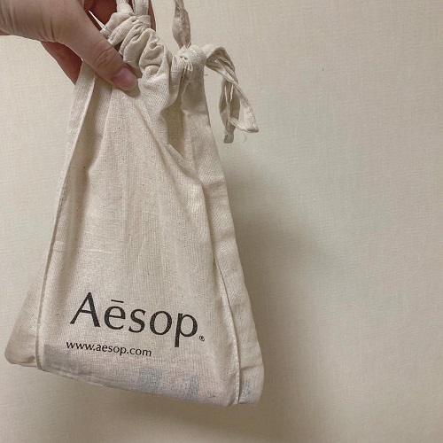 イソップ巾着袋 aesop cateslaundry.com