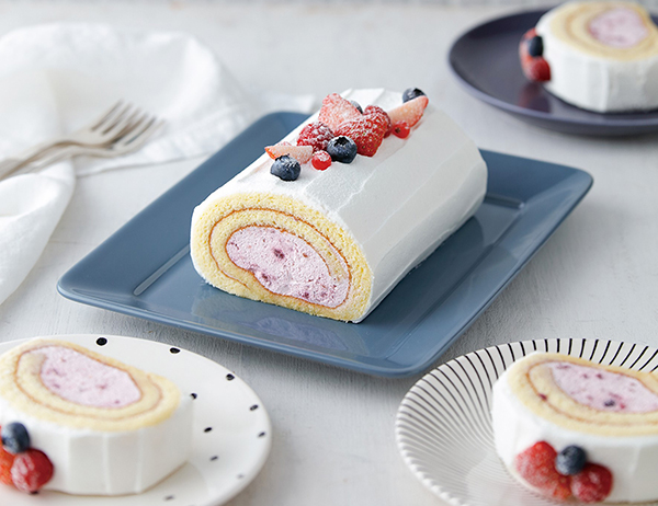 期間限定のミックスベリーロールも登場！6月6日“ロールケーキの日”にはパティスリー キハチのロールケーキを♡