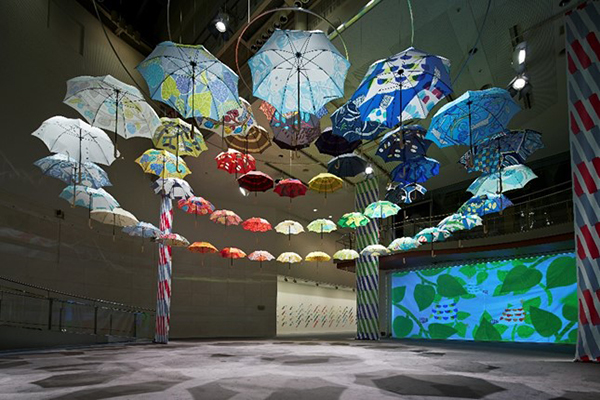 1000本の傘で彩られるカラフルでドラマチックな空間♡国内最大級の“アンブレラスカイ”がメッツァビレッジに