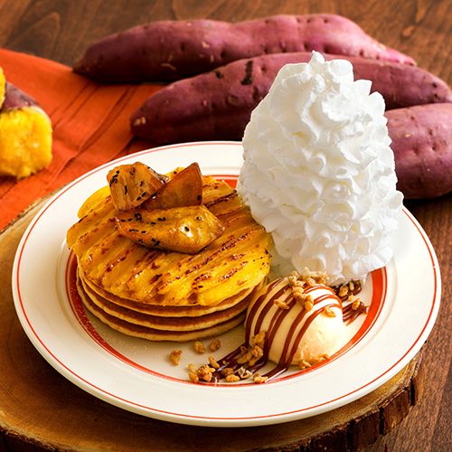 濃厚な甘みが特徴的な“安納芋”を使用。「エッグスンシングス」に秋ならではのパンケーキが登場します♡
