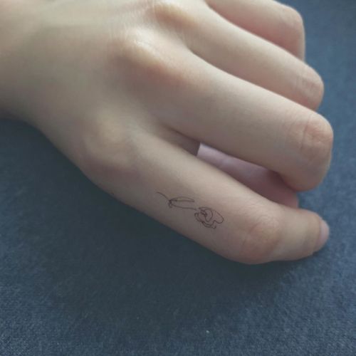 これ シールなの と聞きたくなる 指タトゥー がかわいい よく見ないと気付かないくらいのさりげなさがツボ Isuta イスタ おしゃれ かわいい しあわせ