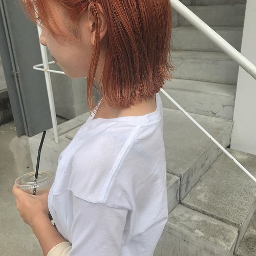 この秋したいヘアカラーは「オレンジベージュ」。今の髪型に飽きてきたらおしゃれな秋カラーに挑戦しよ？