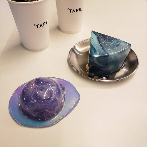 この正体は一体何…⁉美しすぎる見た目から目が離せない宇宙がコンセプトの「CAFE TAPE」が気になるんです♡