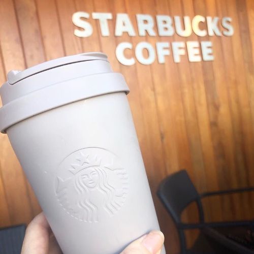 スタバの新作タンブラーが10月より発売スタート 見た目も使い勝手も完璧な万能アイテムなんです Isuta イスタ おしゃれ かわいい しあわせ