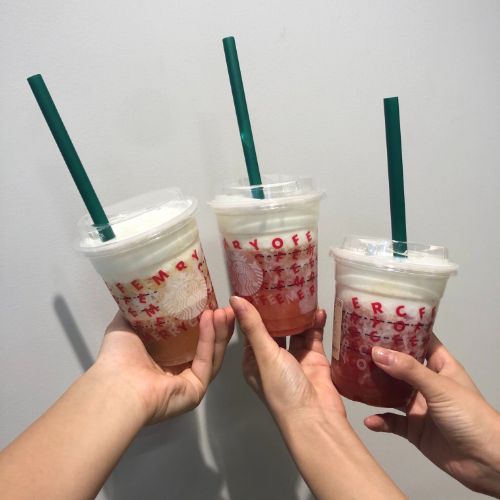 スタバの2店舗限定ドリンク「フルーツスムースティー」って知ってる？すっきり飲めてたまらないおいしさです♡