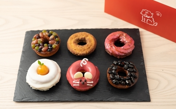 koe donuts京都×井筒八ッ橋本舗がコラボ！新年にぴったりの和風ドーナツ＆おせちボックスがお目見えします♩