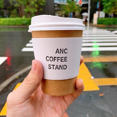 こぼれ落ちるあんこが魅力…「ANC COFFEE STAND」のあんバタースコーンは食べずにはいられない！