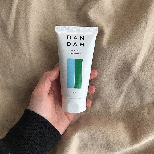 最近インスタでよく見かけるこのデザイン。青と緑の配色がスタイリッシュと話題の「DAMDAM」って知ってる？