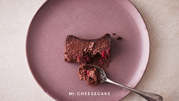 「ミスターチーズケーキ」のバレンタインフレーバーが気になる…！発売を記念しポップアップレストランも開店