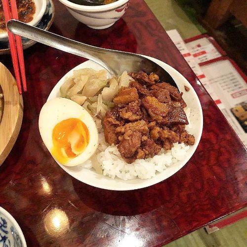 おいしすぎて胃袋を掴まれる女子急増中。台湾フード「ルーローハン」が食べられる全国のお店をまとめました♡