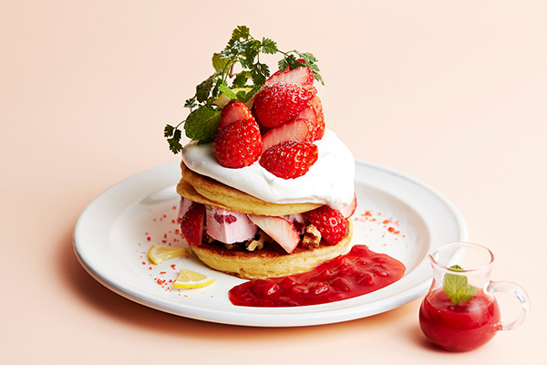 旬の苺をたっぷり使ったスイーツが登場♡J.S. PANCAKE CAFEの全店でストロベリーフェアがはじまります！