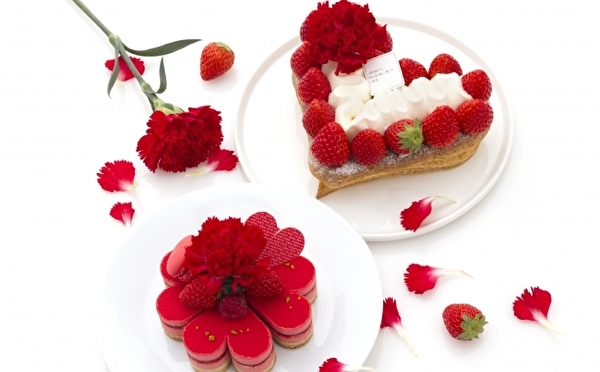 かわいすぎるギフトで感謝を届けたい♩サダハルアオキ「母の日ケーキ」は真っ赤なハート＆お花がモチーフ♡