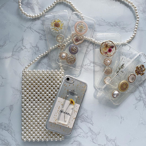 iPhoneがすっぽりそのまま入っちゃう！Lattice Les Signesの「ビーズ・パールBAG」が涼しげでかわいいんです♡