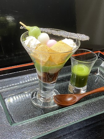 これはもうフルーツの盛りあわせ♡名古屋クレストンホテルのスペシャルパフェがゴージャス感最強なんです♩