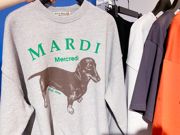 Mardi Mercredi 大人気 トレーナー スウェット 犬の絵です - トレーナー