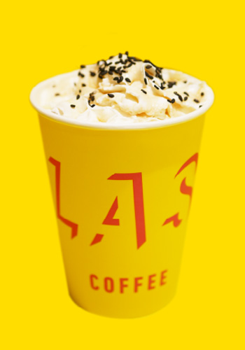 世界バリスタチャンピオン監修のコーヒーを、お手頃価格で。日本限定メニューも登場するFlash Coffeeが上陸