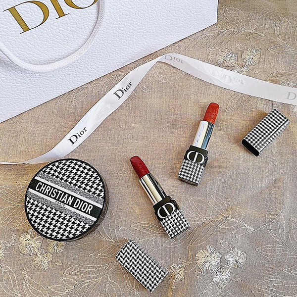 パケ買いとはまさにこのこと。発売前から大注目の「DIOR」千鳥柄は数量限定だから早めにチェック！ - isuta（イスタ）  -私の“好き”にウソをつかない。-