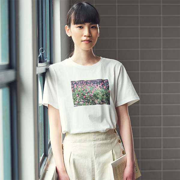 Afternoon Tea LIVINGと神ノ川智早さんのコラボTシャツ「フラワー」