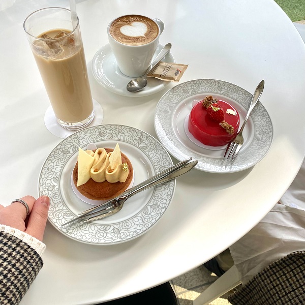 東京都庭園美術館のカフェ「café TEIEN」のスイーツとドリンク