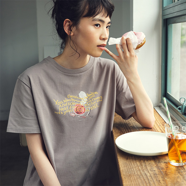 Afternoon Tea LIVINGとitabamoeさんのコラボTシャツ「ロゴ」
