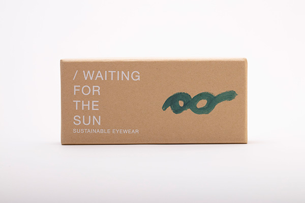 WAITING FOR THE SUN × Mayumi Yamase コラボサングラスに付属するクラフトボックス