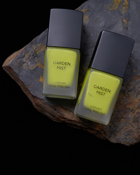 unevenとTOMORROWLANDのコラボアイテム「TOMORROWLAND×uneven nail polish garden mist」