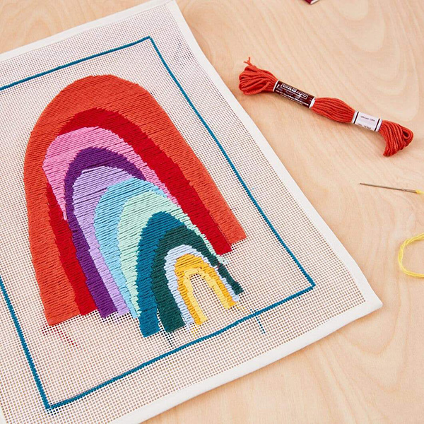 MoMA Design Storeでセール対象になっている「刺繍キット Rainbow」