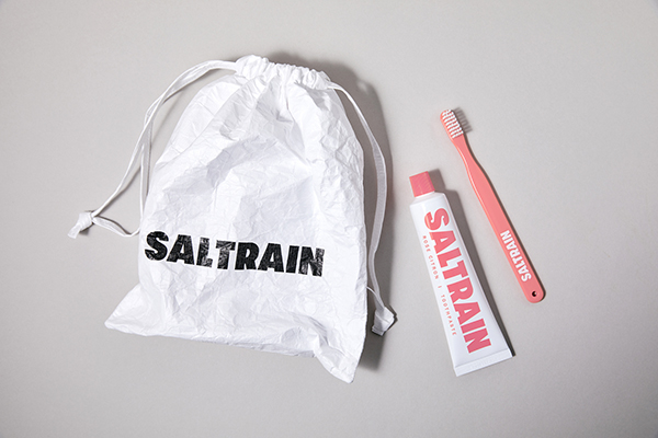 ライフスタイルケアブランド「SALTRAIN（ソルトレイン）の歯磨き粉とオリジナルショッパー