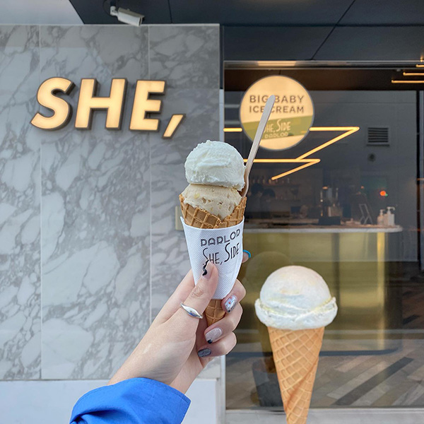 「HOTEL SHE, KYOTO」のロビーで食べられるアイスクリーム