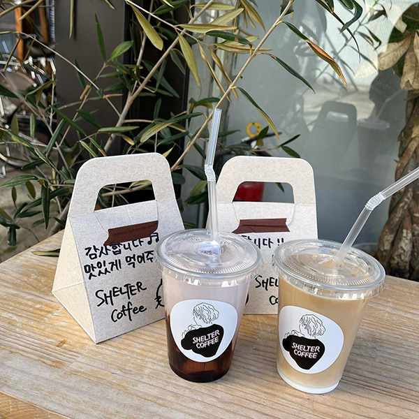 大阪・鶴橋にある韓国っぽカフェ「SHELTER coffee osaka」のテイクアウトドリンク