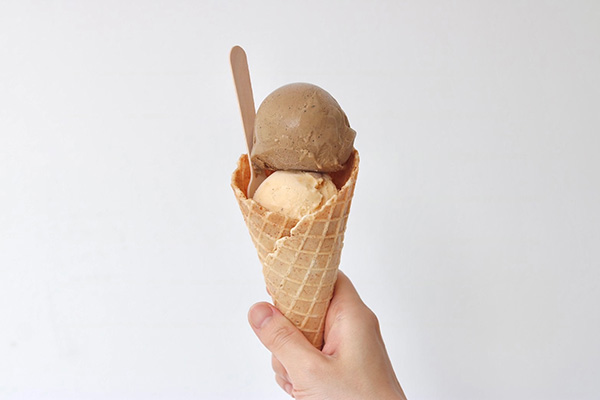 名古屋にオープンするコーヒースタンド「IMOM COFFEE」で提供されるピスタチオアイスクリーム