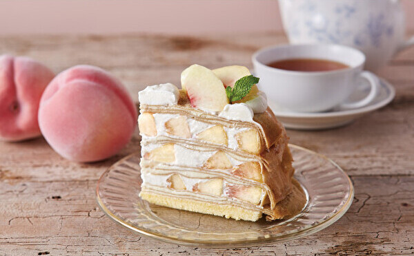 Afternoon Tea LOVE&TABLEに夏のフルーツが勢ぞろい。11日間限定、白桃のミルクレープは見逃せない！